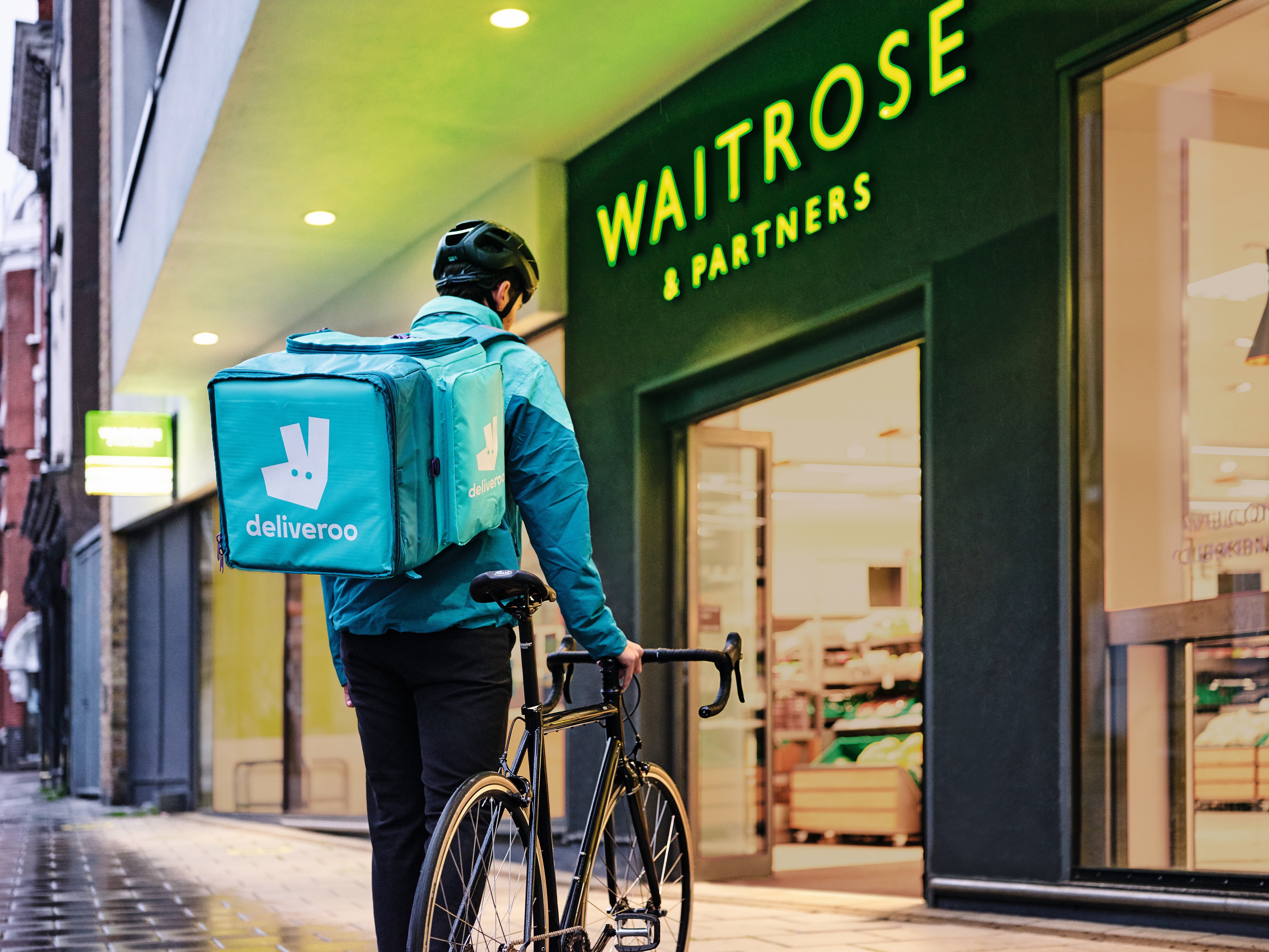 Image of My Waitrose members to be rewarded with money saving offers on Deliveroo in time for Christmas